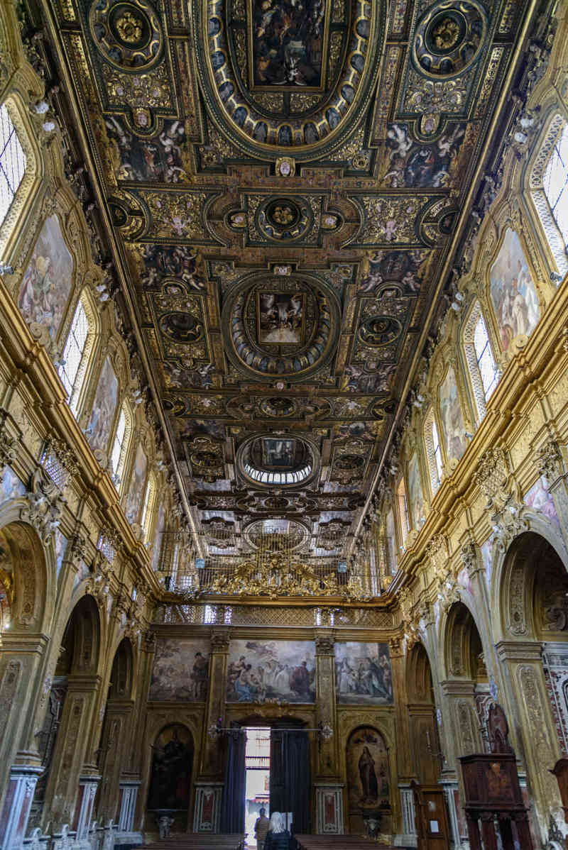 114 - Italia - Nápoles - complejo conventual de San Gregorio Armeno.jpg